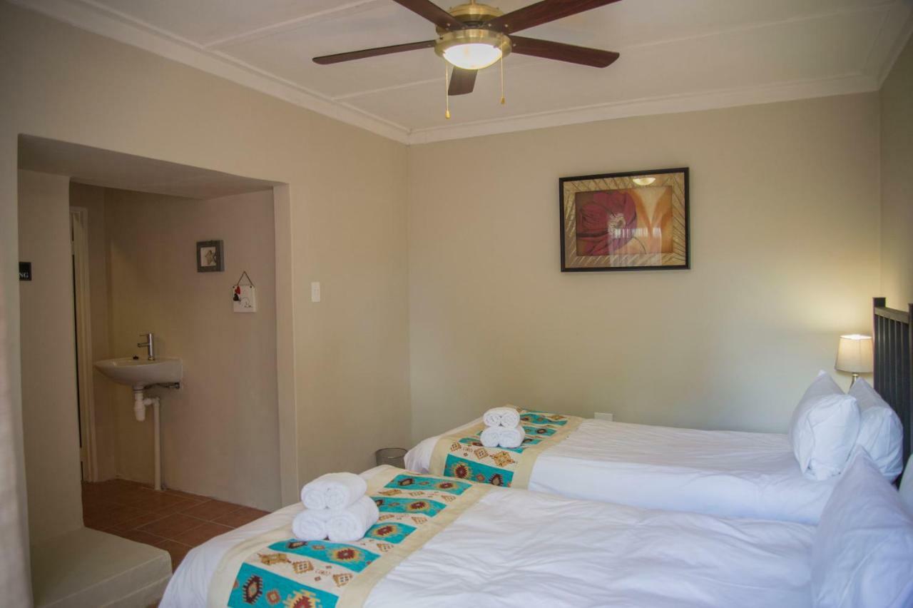 Albergue Tsumeb Backpackers & Safari Exterior foto
